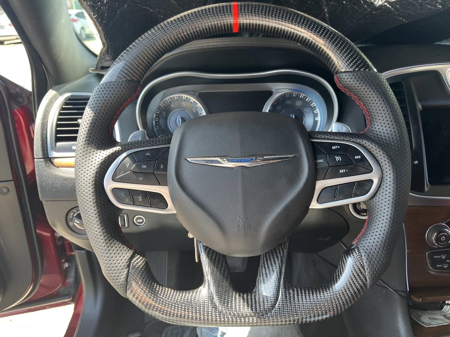 Vehicle steering wheel and dashboard